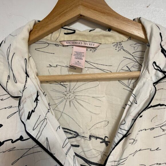 Victoria's Secret Women's 2-Piece Pajama Set Size M - Picture 12 of 15